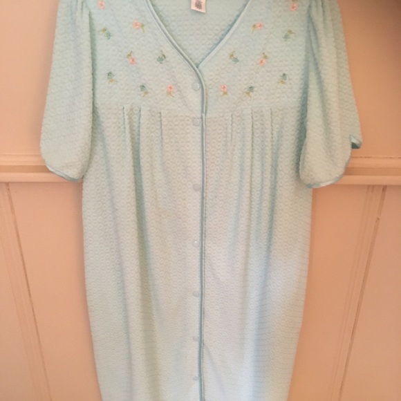 Womens short robe/duster - Picture 2 of 5